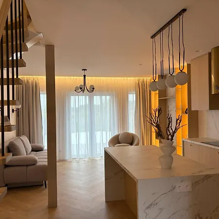 B-house Apartment *